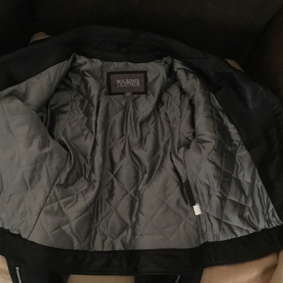 2X๐นHOST PICK- WILSON LEATHER BLACK MOTTO JACKET" / NEW CONDITION/ SIZE S - Picture 4 of 4